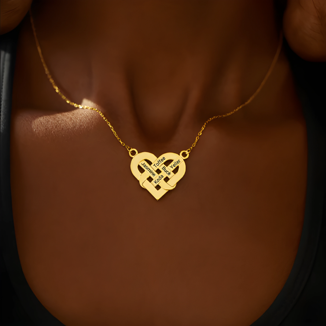 Collar Corazón con Nombres