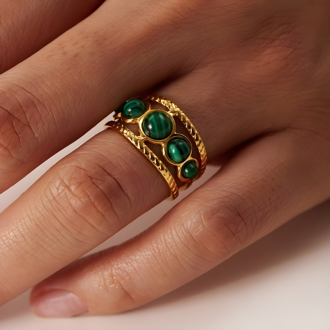 Anillo Amuleto- Moldavita