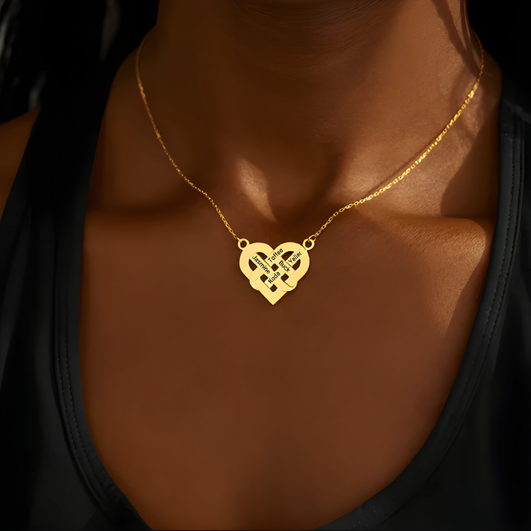 Collar Corazón con Nombres