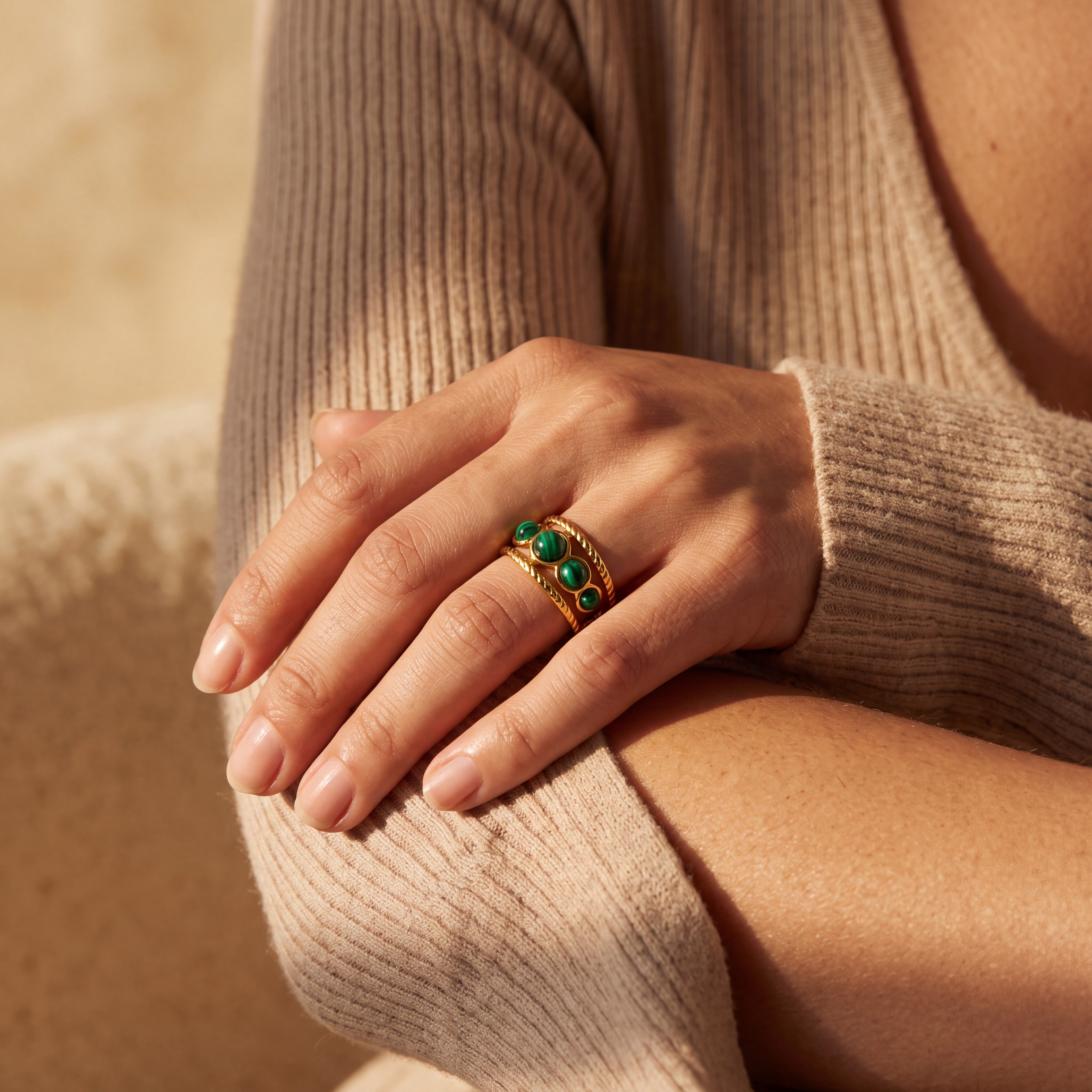 Anillo Amuleto- Moldavita